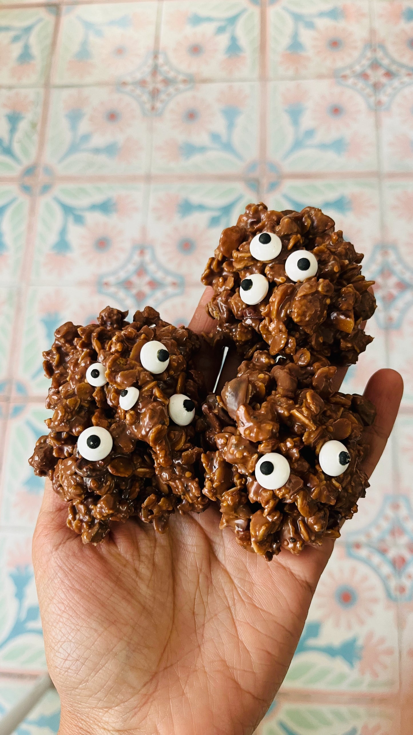 ROCAS DE GRANOLA CON CHOCOLATE HALLOWEEN